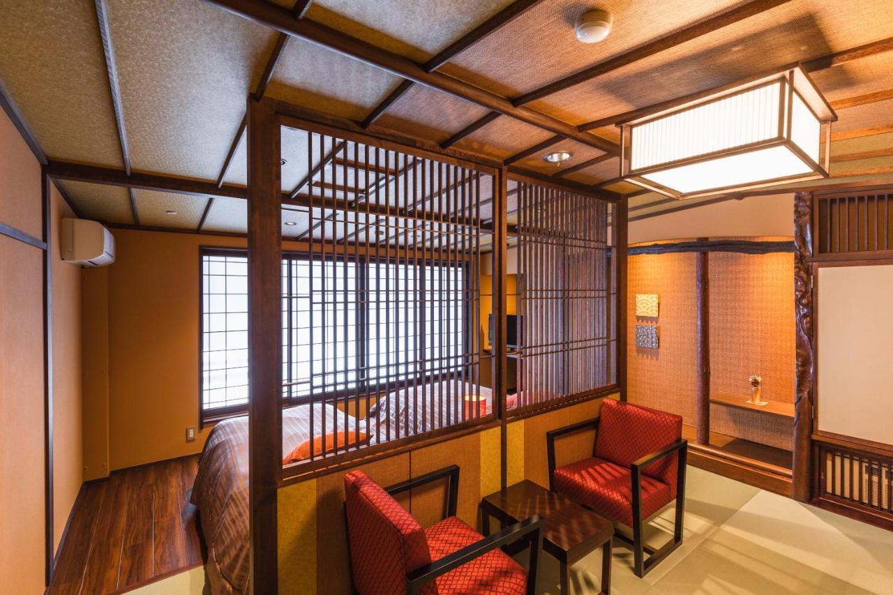 Tsuta Onsen Ryokan Товада Екстериор снимка