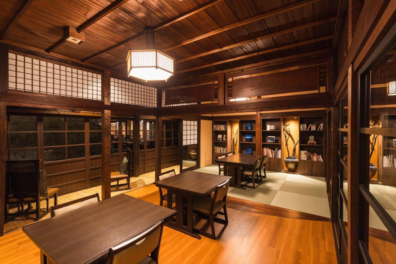 Tsuta Onsen Ryokan Товада Екстериор снимка