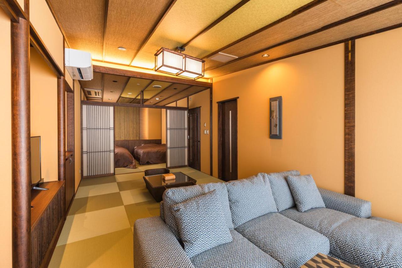Tsuta Onsen Ryokan Товада Екстериор снимка