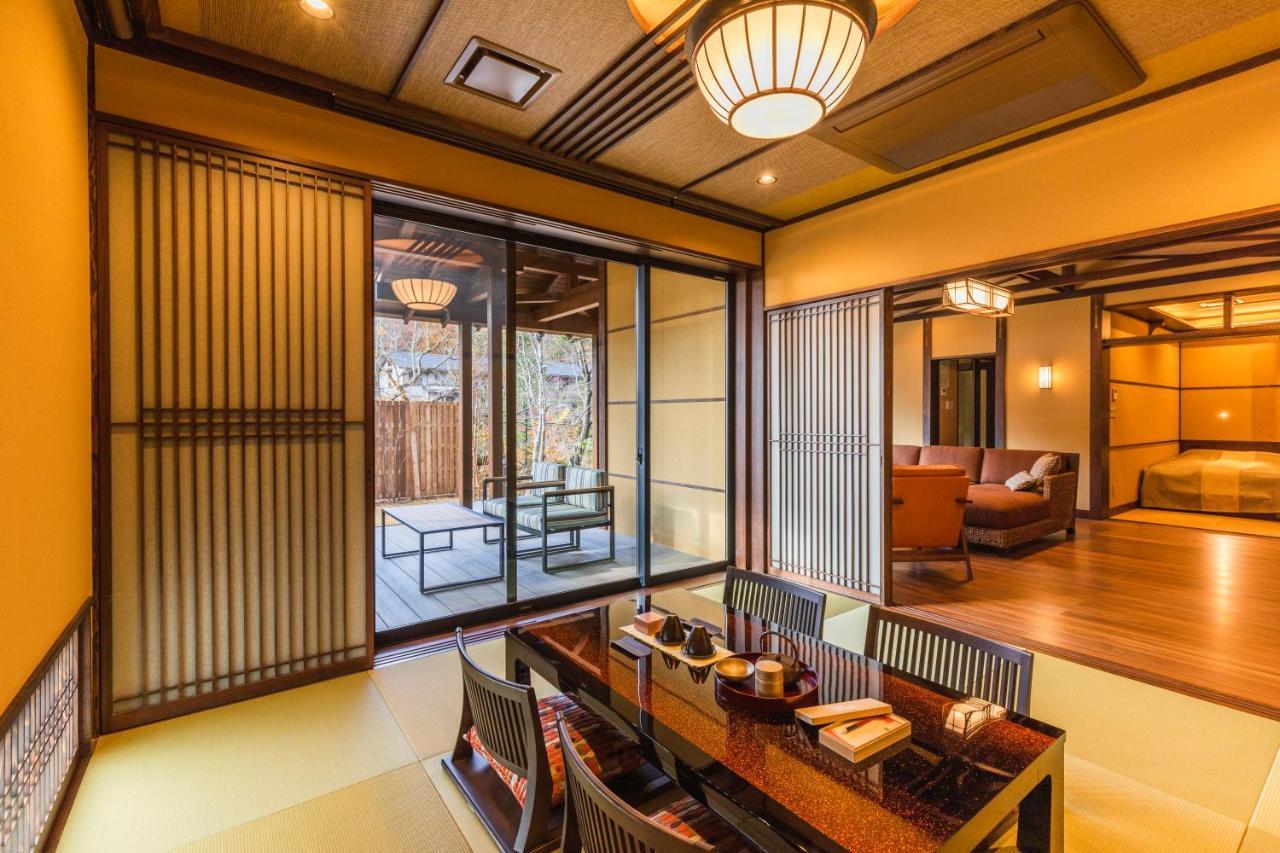 Tsuta Onsen Ryokan Товада Екстериор снимка