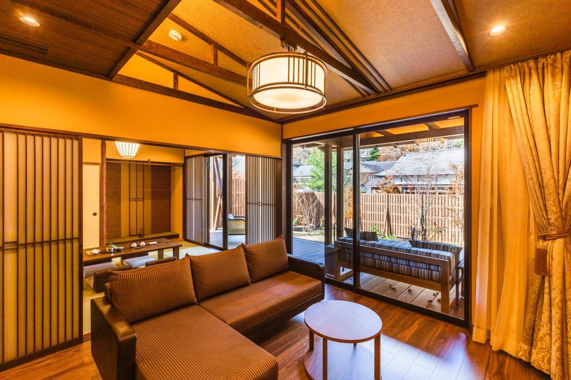 Tsuta Onsen Ryokan Товада Екстериор снимка