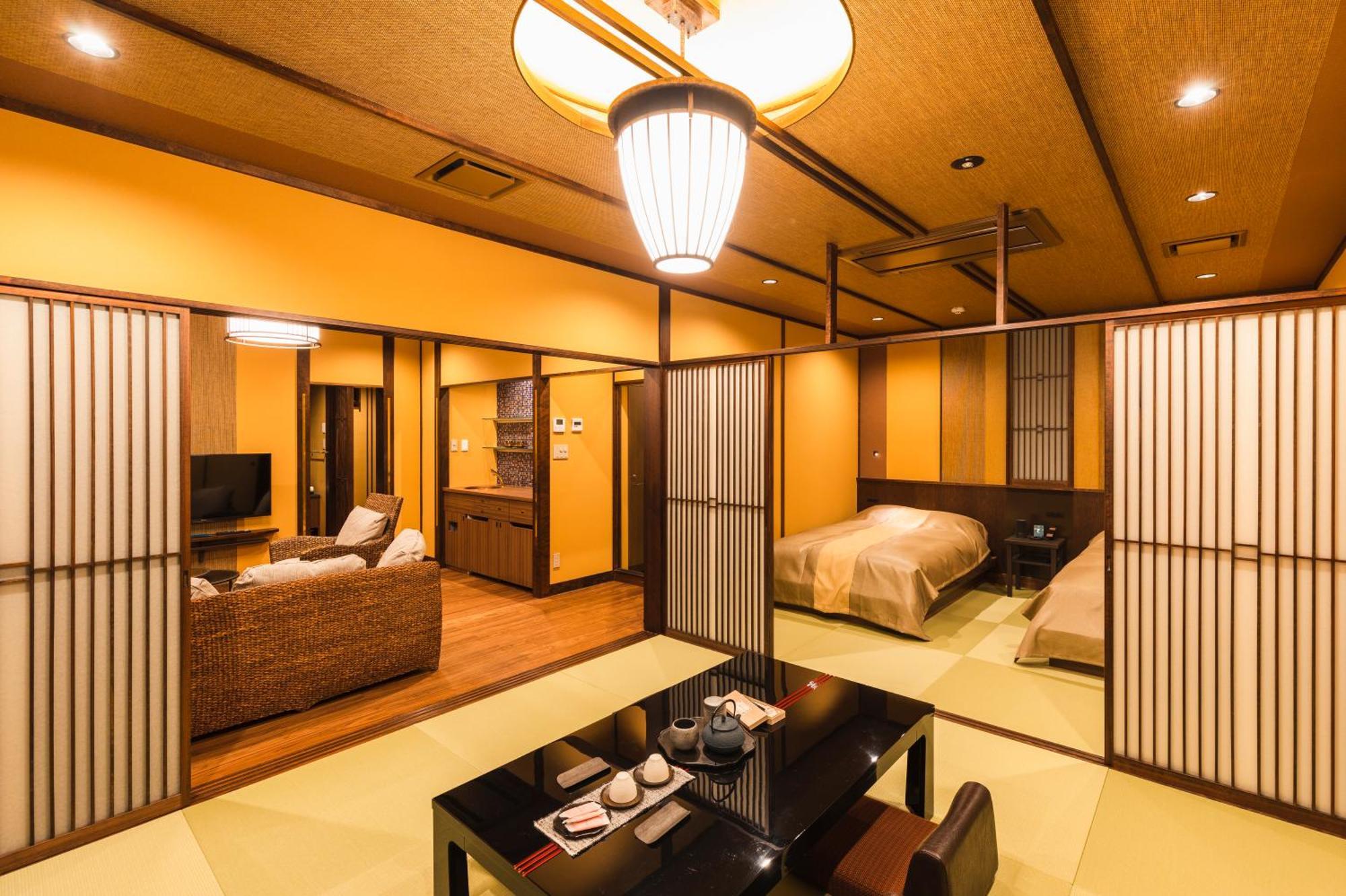 Tsuta Onsen Ryokan Товада Екстериор снимка